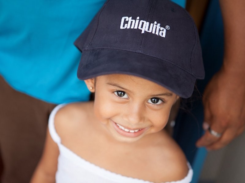 Η Chiquita πρωτοπορεί ανακοινώνοντας την πρώτη αξιολόγηση για τα δικαιώματα του παιδιού