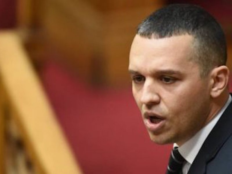 Τέσσερις μήνες φυλάκιση για τον Ηλία Κασιδιάρη