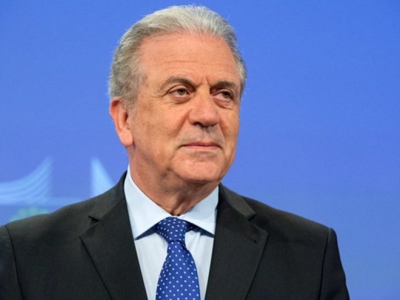 Επιστροφή Αβραμόπουλου...