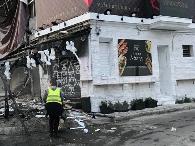 Ισχυρή έκρηξη σε κατάστημα ερωτικών αξεσουάρ στο Γκάζι