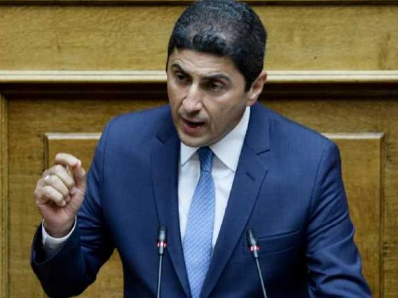Κρεμάστε στο Σύνταγμα τον Αυγενακη για να σωθεί το Ελληνικό ποδόσφαιρο.