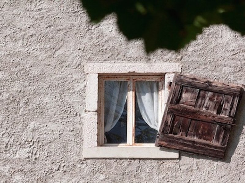 Σπίτι!  (γιατί το λέμε έτσι;) …και πού είναι η οικία μας;