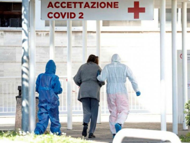 Νέο ρεκόρ ημερησίων κρουσμάτων και σήμερα στην Ιταλία