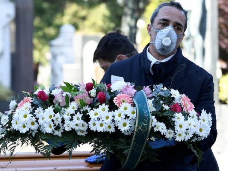Άλλοι 427 θάνατοι σε 24 ώρες - Στους 3.405 συνολικά οι νεκροί, ξεπέρασε την Κίνα