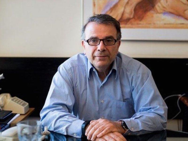 Θάνος Ασκητής: Ο κορονοϊός δεν είναι σεξουαλικώς μεταδιδόμενο νόσημα, αλλά οι όρχεις κάνουν ευάλωτους τους άνδρες