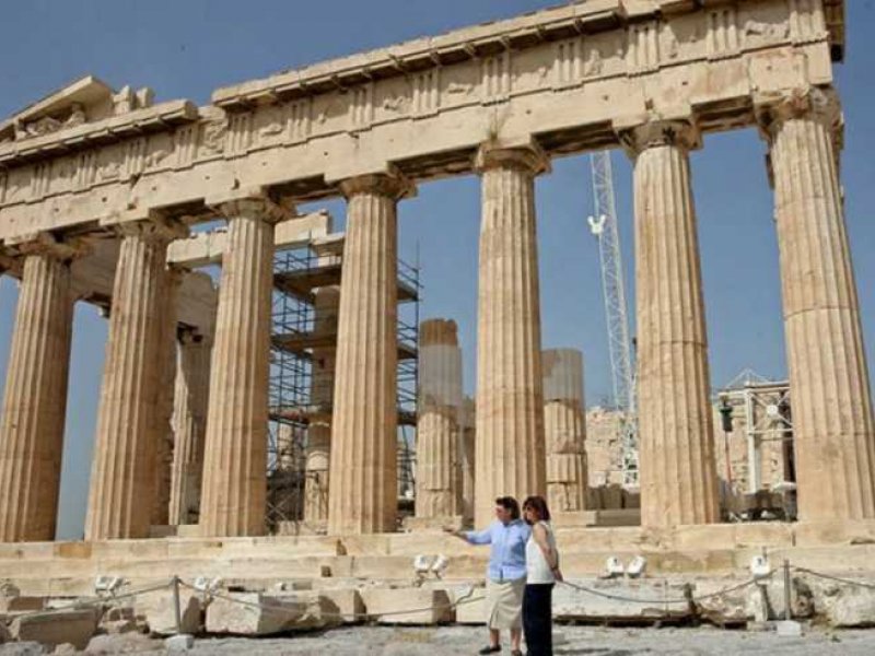 Με επιτυχία η 3η φάση του σχεδίου της κυβέρνησης: Άνοιξαν σχολεία, πολυκαταστήματα και η Ακρόπολη