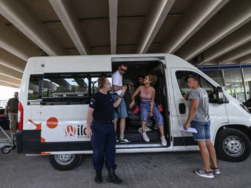 Κορονοϊός: Θετική στον ιό πενταμελής οικογένεια Σέρβων - Παραθέριζε στην Λευκάδα