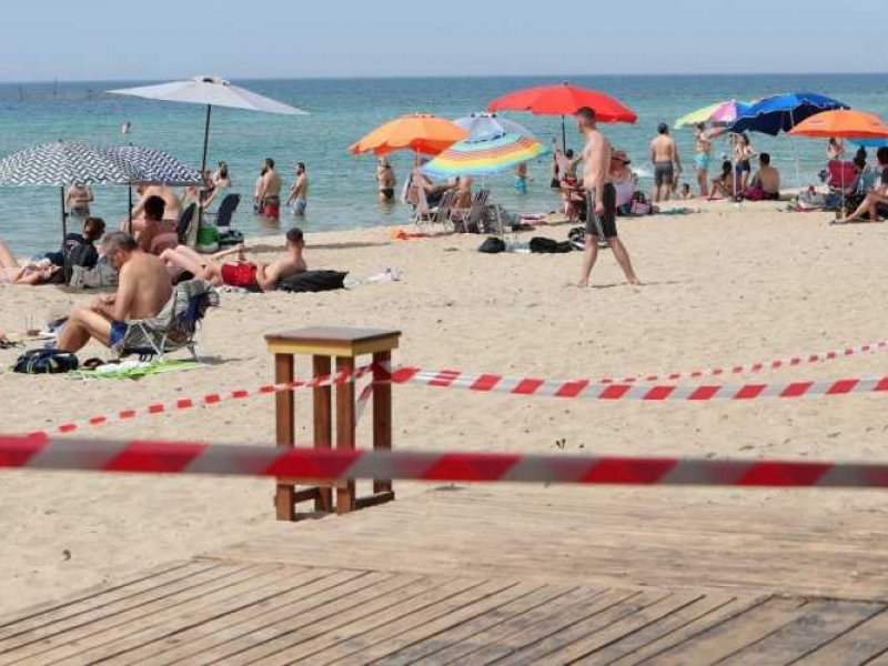 Oλα τα μέτρα βρίσκονται στο τραπέζι, ακόμα και το «λουκέτο» σε παραλίες και beach bar
