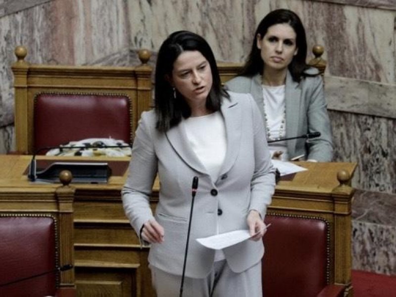 Νικη Κεραμέως: Εξετάζεται από ποια τάξη θα φορούν τα παιδιά μάσκες