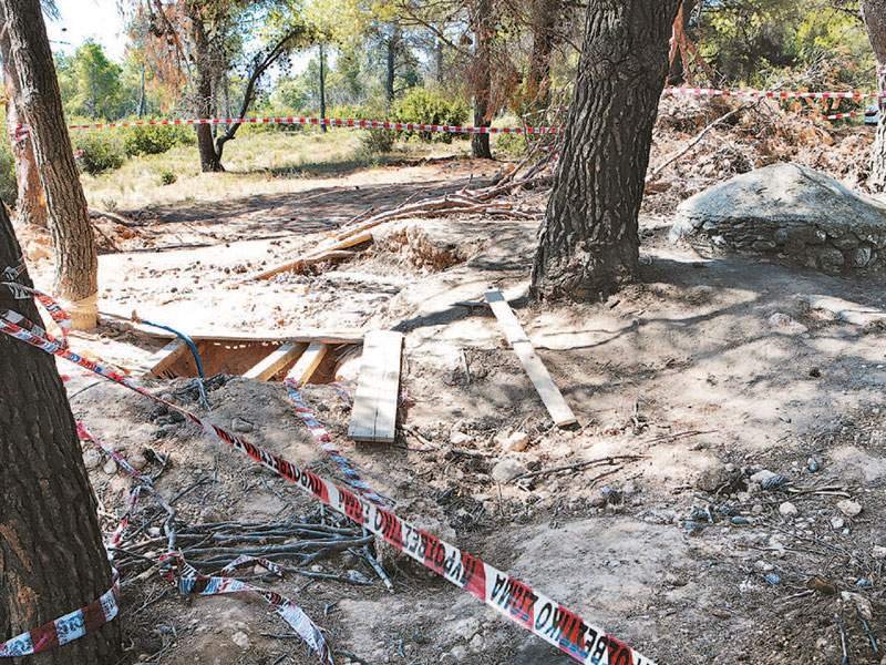 Βαρυμπόμπη: Νεκροί ενώ έψαχναν θησαυρό