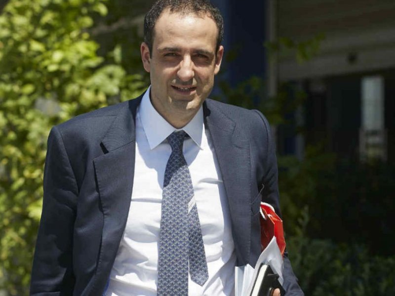 Στη δικαιοσύνη προσφεύγει ο γ.γ. του πρωθυπουργού κατά του Γ. Τράγκα