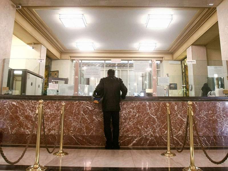 Ποιες συναλλαγές δεν θα δέχονται από την Τρίτη οι Τράπεζες