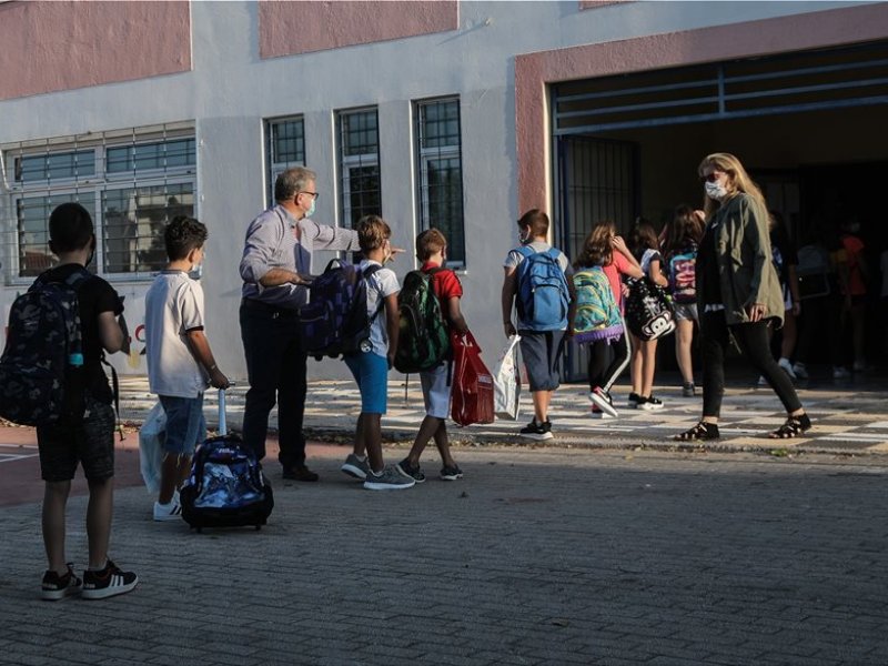 Στις 10 Μαΐου ανοίγουν δημοτικά και γυμνάσια