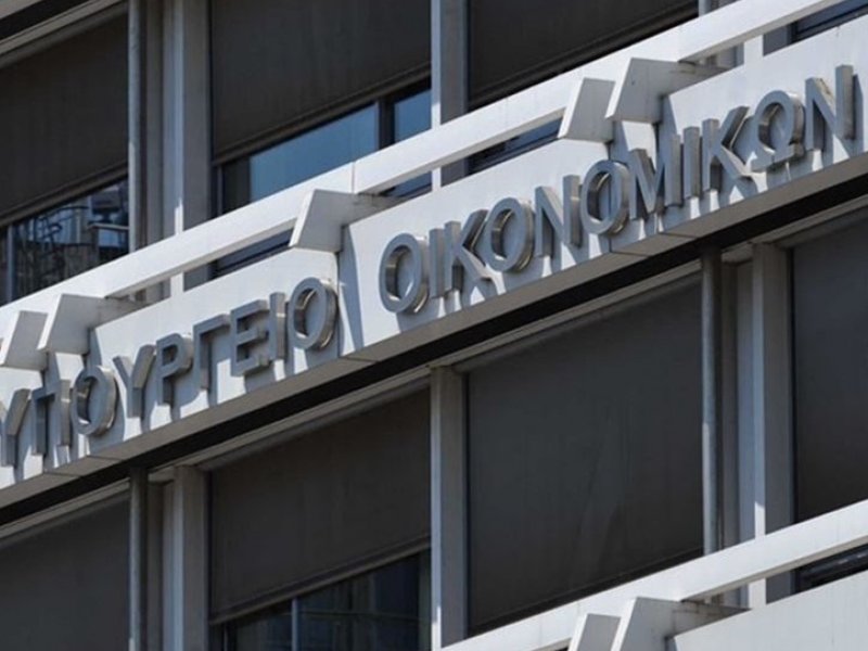 Τρεις τελικά οι Υπουργοί της Κυβέρνησης που μπαίνουν σε καραντίνα - Εκκενώθηκαν υπουργεία Οικονομικών και Ναυτιλίας