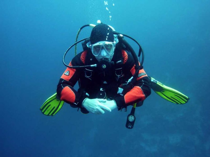 Μίλαν Κούντερα: Αυτός ο κόσμος τα παίρνει όλα στα σοβαρά