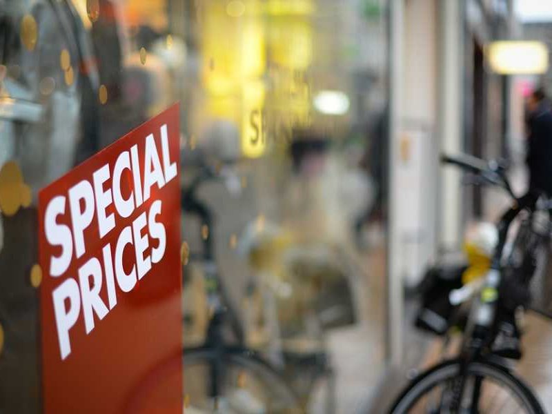 Φθινοπωρινές εκπτώσεις: Ξεκινούν την Κυριακή 1/11, το ωράριο λειτουργίας για σούπερ μάρκετ και καταστήματα
