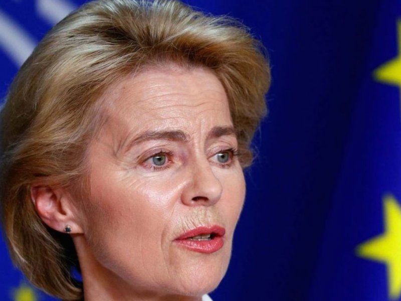 Η Ούρσουλα φον ντερ Λάιεν σπάει την καραντίνα