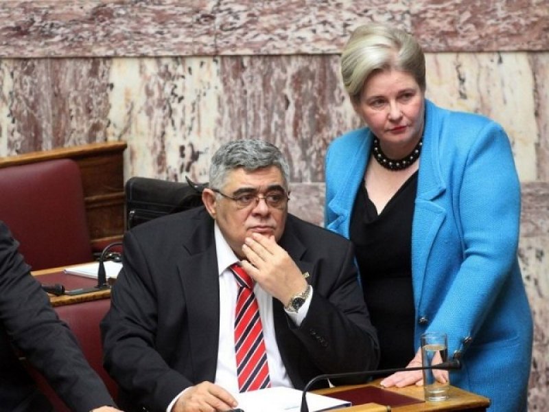 Η... γκάφα με την πρόσληψη Ζαρούλια, φέρνει αλλαγές στον Κανονισμό της Βουλής