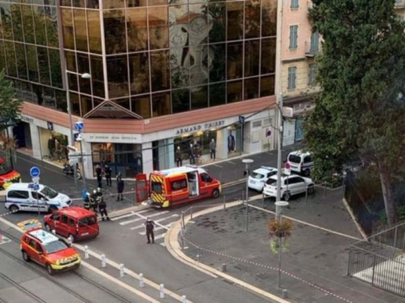 Αποκεφαλισμός και δολοφονίες σε Νίκαια και Αβινιόν