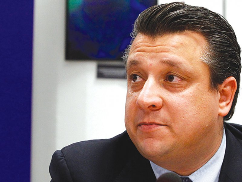 Mανώλης Δερμιτζάκης: Μην απορεί κανείς γιατί η Ελλάδα θα βρίσκεται σε lockdown για πολύ καιρό ακόμη