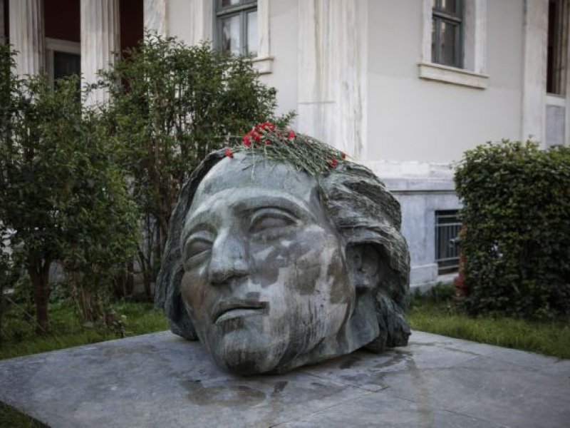 Πολυτεχνείο: Οι αντιδράσεις για την απαγόρευση φέρνουν… διευκρινίσεις – Το σχέδιο της ΕΛ.ΑΣ