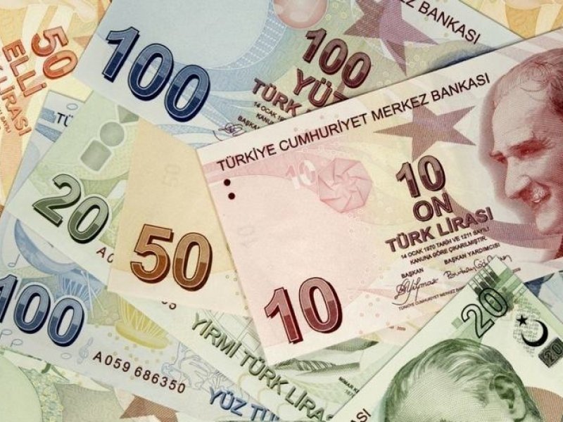 Η τουρκική λίρα καταρρέει και ο Ερντογάν 