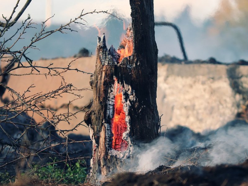 Υπό έλεγχο η φωτιά που ξέσπασε στο ΚΥΤ της Σάμου