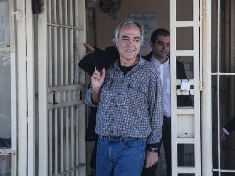 Τατσόπουλος: Η «Εφ.Συν.» αφιερώνει εγκωμιαστική κριτική στο νέο βιβλίο του Κουφοντίνα