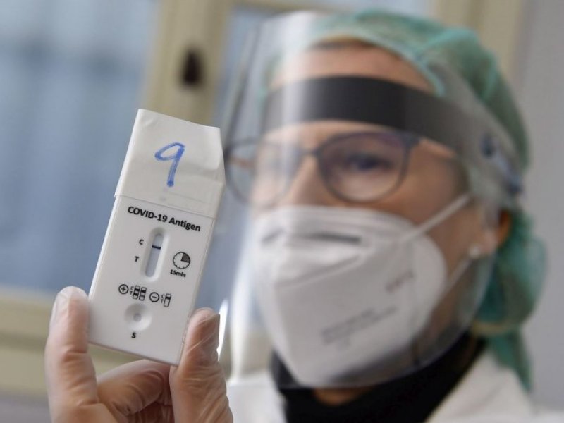 Iταλία: 7.925 νέα κρούσματα κορονοϊού και 329 θάνατοι σε 24 ώρες