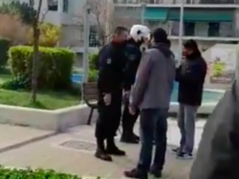 'Οταν η ΕΛ.ΑΣ συνδιαλέγεται: Νομότυπα, δημοκρατικά και πολιτισμένα (video)