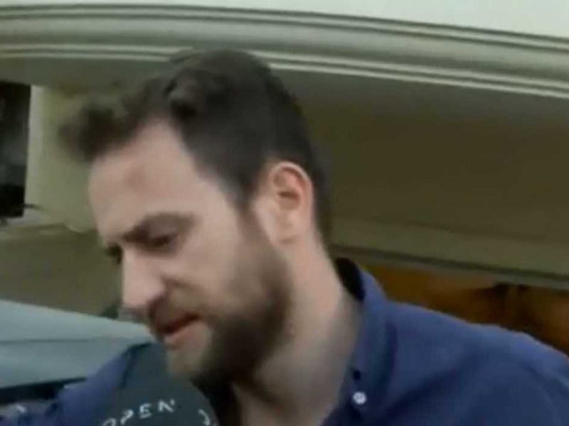 Ο διάλογος των αστυνομικών με τον πιλότο στην Αλόννησο - Η κάρτα μνήμης και ο σκύλος