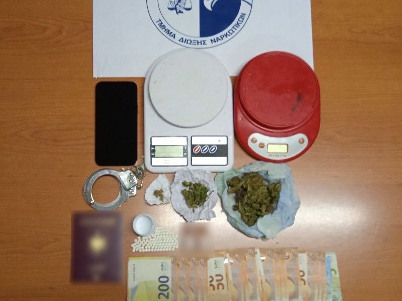 Μεσσηνία: Έλληνας και αλλοδαπός διακινούσαν κάνναβη και αναβολικά αλλά έπεσαν στα χέρια της Αστυνομίας!