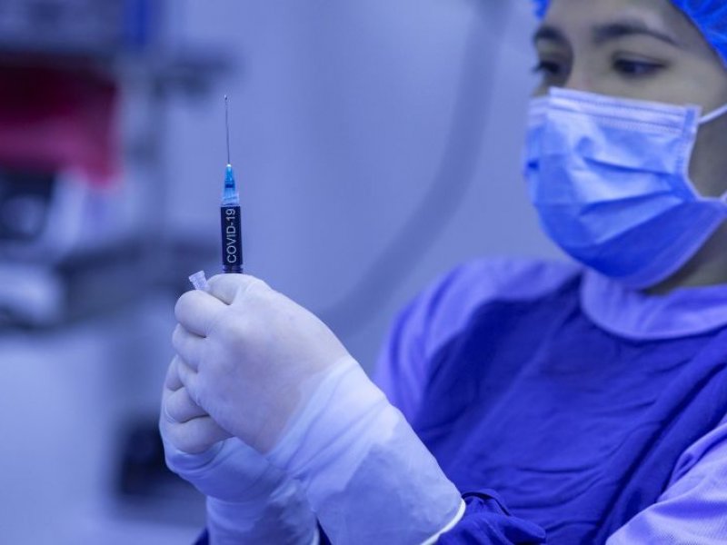 Κορονοϊος: Τέταρτη δόση εμβολίου για τους άνω των 60 ετών με υποκείμενα νοσήματα