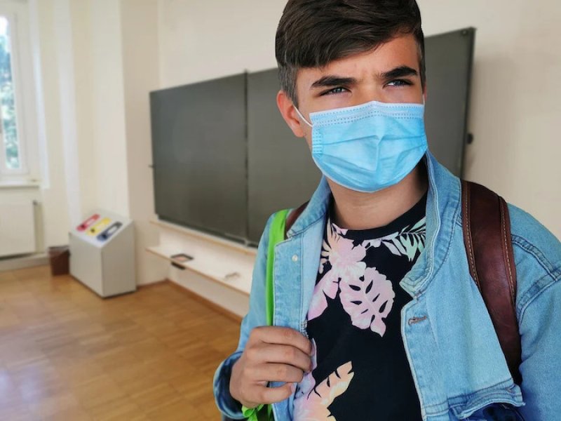 Υπουργείο Παιδείας: Πώς γίνεται η επιστροφή στα σχολεία τη Δευτέρα - Οδηγίες για τα τεστ