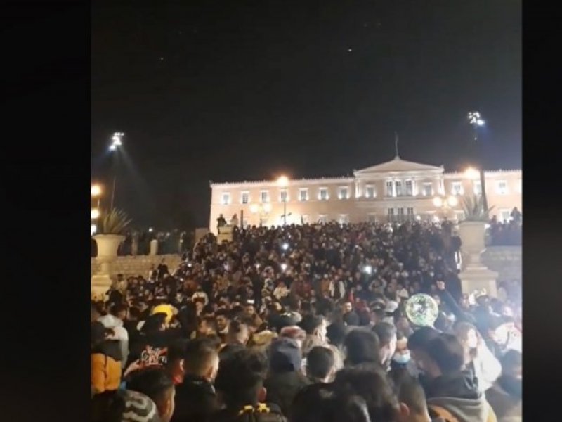 Οι πακιστανοί ζητούν διαγραφή των προστίμων για τη συγκέντρωση της Πρωτοχρονιάς στο Σύνταγμα - Έστειλαν επιστολή στον Θεοδωρικάκο!