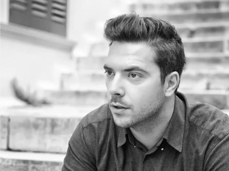 Σοκ στον καλλιτεχνικό κόσμο: Νεκρός σε τροχαίο ο ηθοποιός Πάνος Νάτσης (Βίντεο)