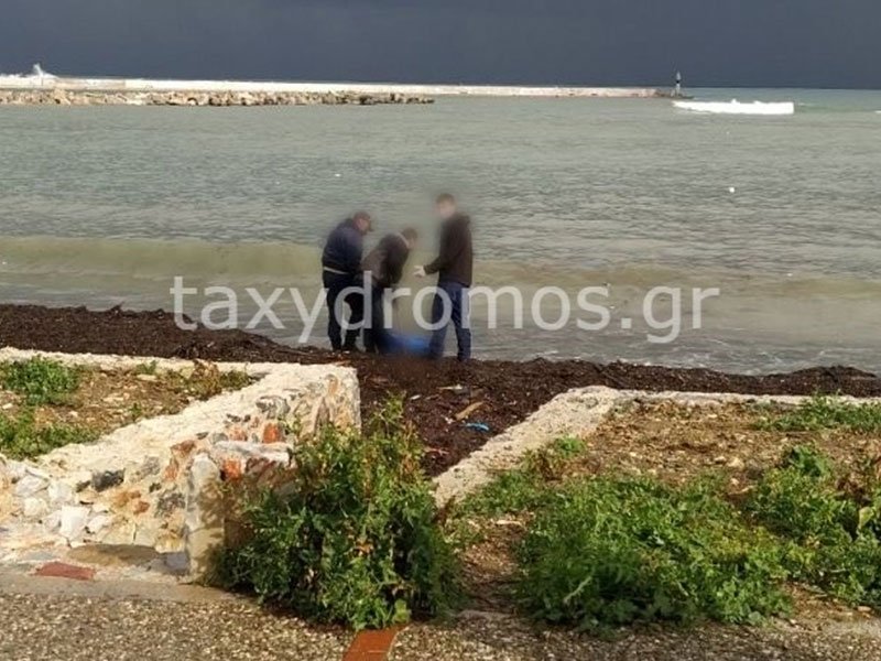 Θρίλερ στη Σκόπελο: Εντοπίστηκε πτώμα στο λιμάνι του νησιού