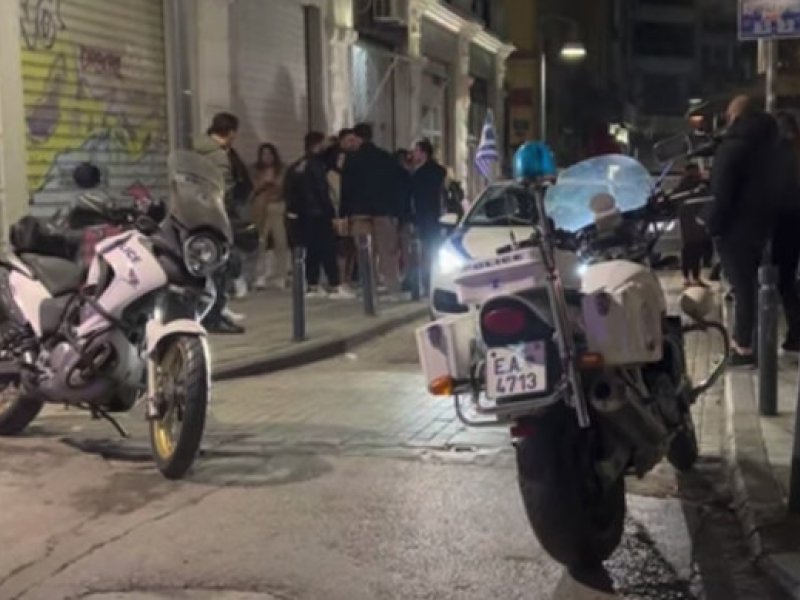 Θεσσαλονίκη: Επίθεση με ρόπαλα σε μπαρ του κέντρου – Άγριο ξύλο με 5 τραυματίες (video)