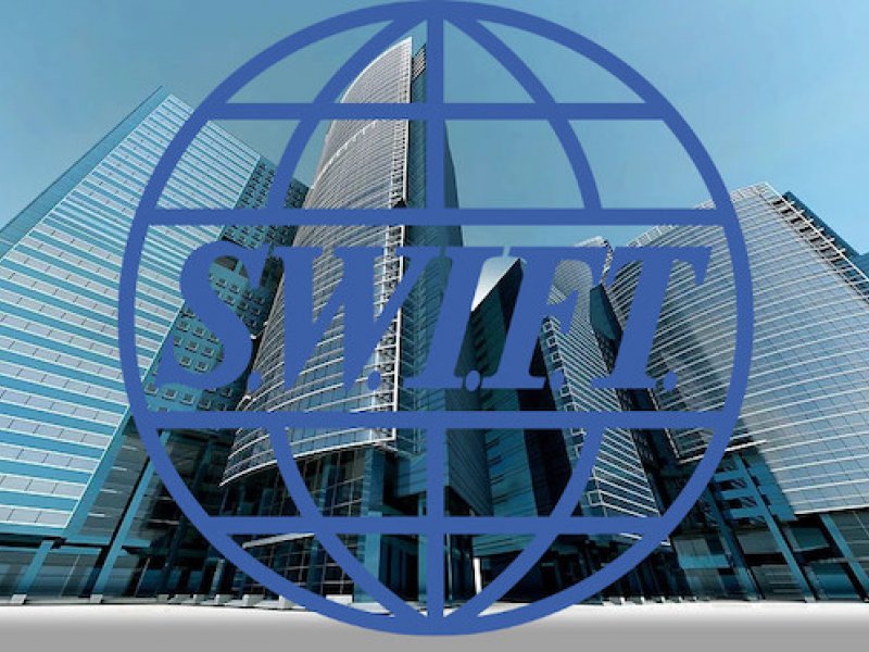 Ζήτημα ημερών ο αποκλεισμός της Ρωσίας από το SWIFT