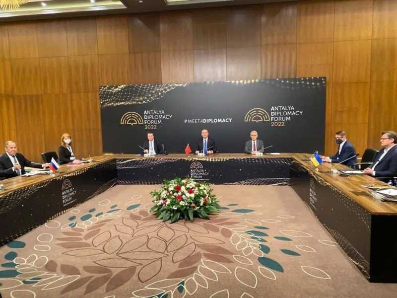 Ουκρανία: Άκαρπη η συνάντηση Κουλέμπα - Λαβρόφ