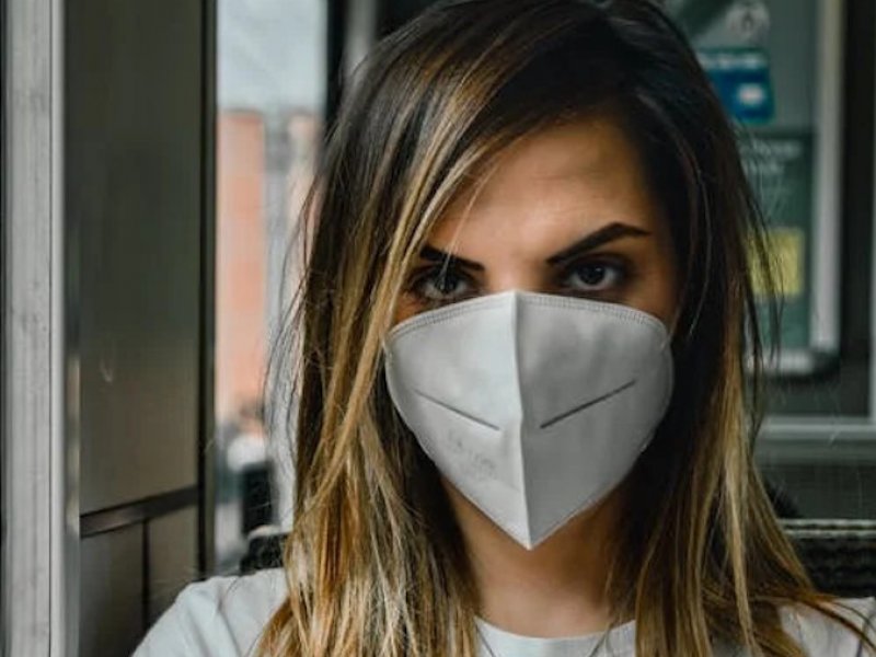 Αυξημένος ο κίνδυνος Covid-19 για τους πλήρως εμβολιασμένους με προβλήματα ψυχικής υγείας