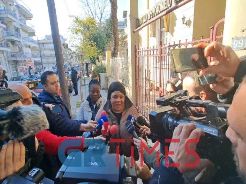 «Την άφησαν να πεθάνει γιατί ήταν μαύρη» καταγγέλλει η μητέρα του κοριτσιού που έχασε τη ζωή του στο βρεφοκομείο