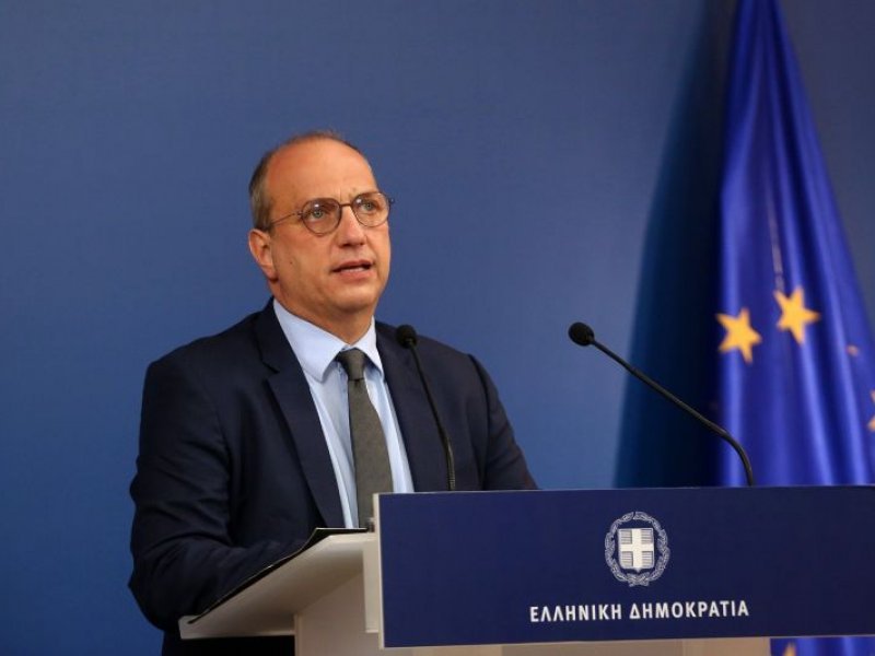 Γιάννης Οικονόμου: «Θα αποσύρει ο κ. Τσίπρας από τα ψηφοδέλτια και θα διαγράψει από τον ΣΥΡΙΖΑ τον αμετάκλητα και ομόφωνα καταδικασμένο κ. Παππά;»