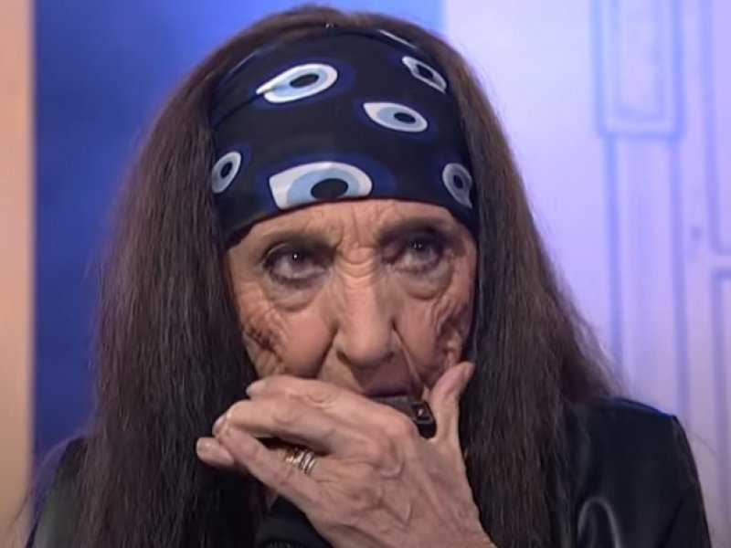 Έφυγε από τη ζωή η τραγουδίστρια με τη φυσαρμόνικα Γιώτα Γιάννα