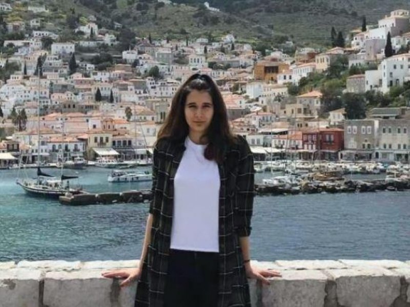 Θλίψη στη Λάρισα για τον θάνατο της 19χρονης ναυτικής δοκίμου