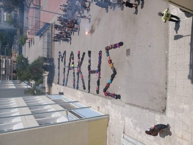 Κάτω Πατήσια: Το τελευταία «αντίο» από τους συμμαθητές του αδικοχαμένου 14χρονου