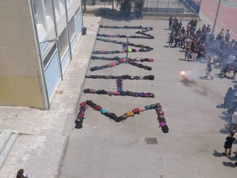 Αυτοκτονία 14χρονου: Στο μικροσκόπιο της ΕΛΑΣ το ριψοκίνδυνο 