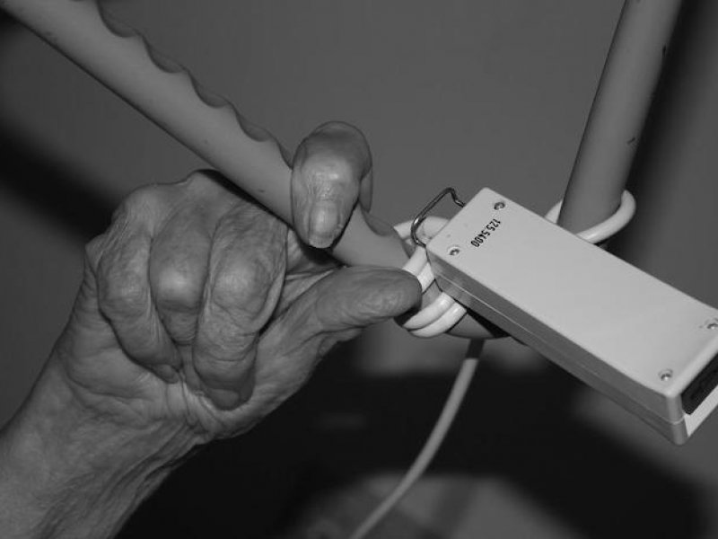 Ενδοικογενειακή βία:  Επιτέθηκε στην 84χρονη σύζυγό του και την έστειλε στο νοσοκομείο