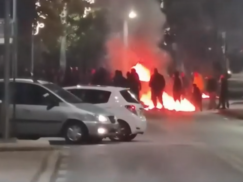 Πυροβολισμός 16χρονου: Άνοιξε η Ε.Ο. Αθηνών - Κορίνθου, επεισόδια σε Ασπρόπυργο και Θεσσαλονίκη