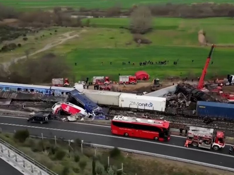 Τραγωδία στα Τέμπη: Στις 24 Μαρτίου θα απολογηθεί ο ένας σταθμάρχης
